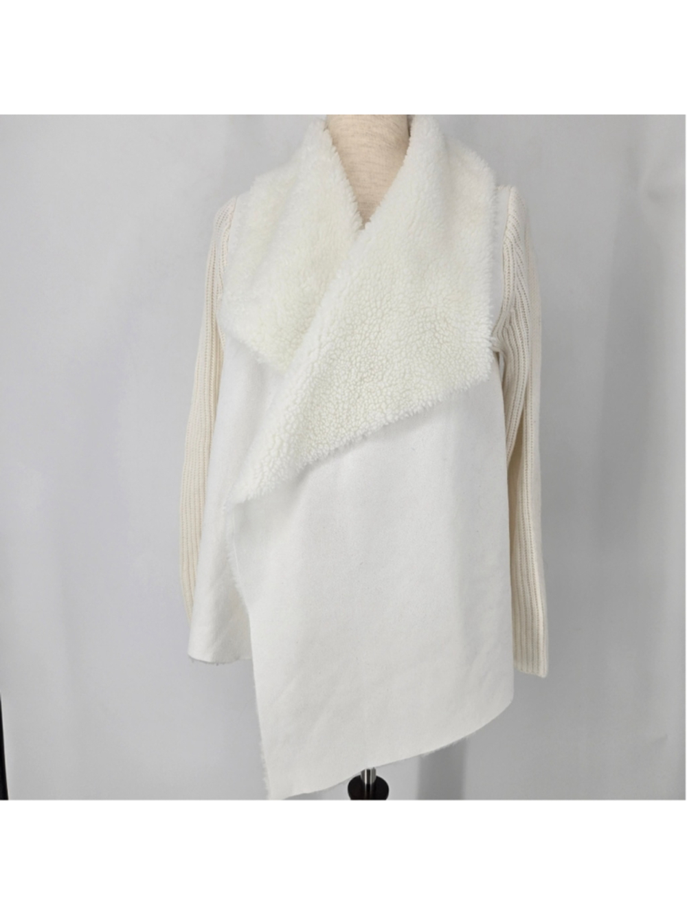 Kate & Sam Ivory Ribbed Sweater with Faux Fur and Knit Details Soft & Cozy Small